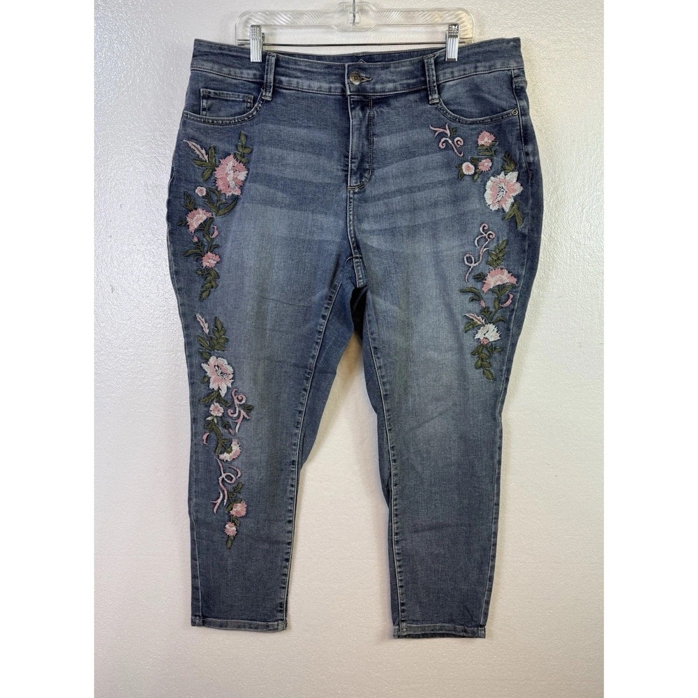 St Johns Bay Skinny Leg Jeans Women's Sz 18W Stretch Embroidered Straight Grunge